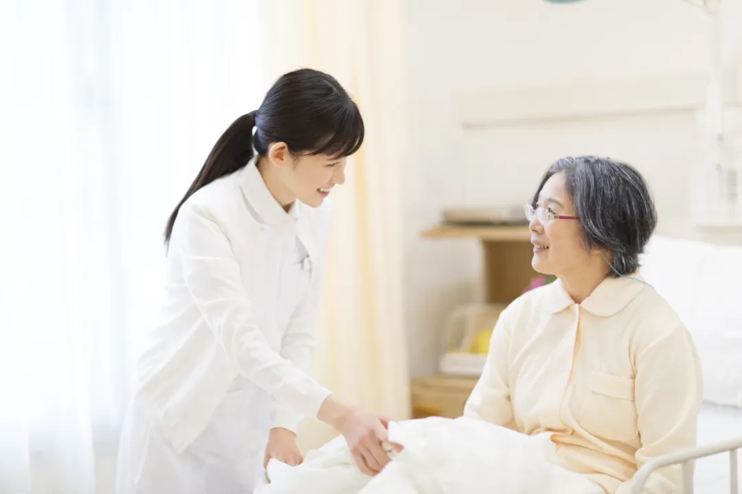 “陪诊师+高级健康管理师”双证加持，收入倍增！打造大健康行业稀缺竞争力！